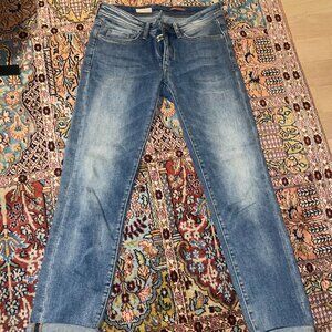 Anthropologie Pilcro Mid-rise Relaxed Leg Jeans